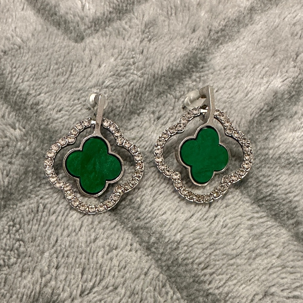 Elegant Green and Silver Clover Earrings